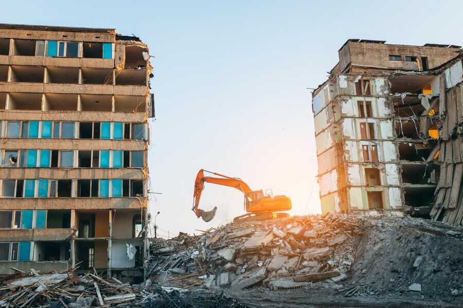 تخریب ساختمان های غول پیکر